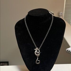 Elegant Silver Pendant Necklace